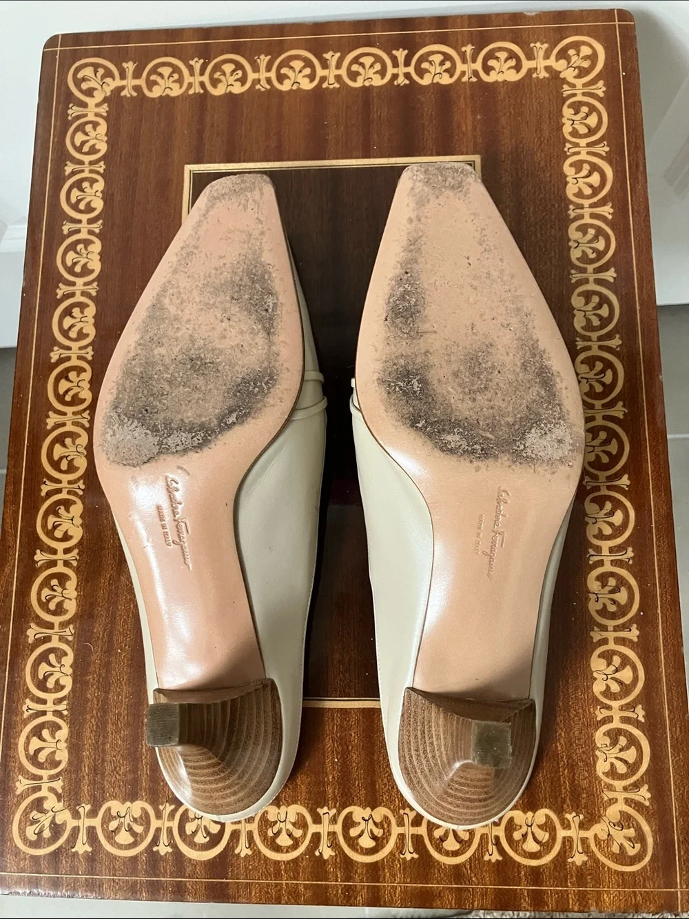 5.5  Ferragamo Tan slides  Shoes kitten heels EUC